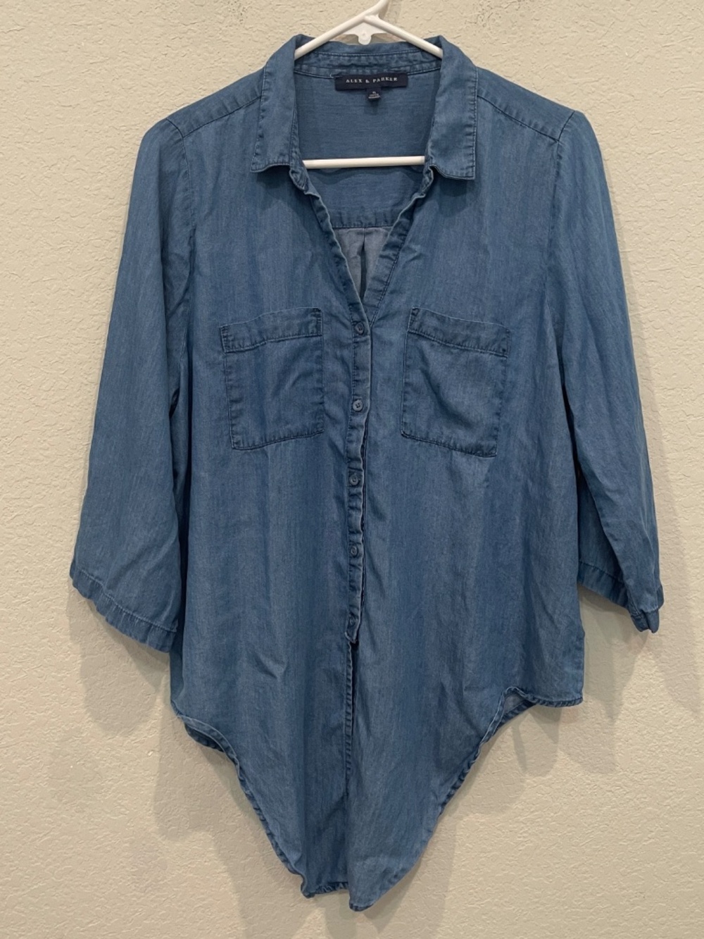 Alex & Parker Chambray Top Women's XL Blue Button Up Roll Tab Sleeves Lyocell